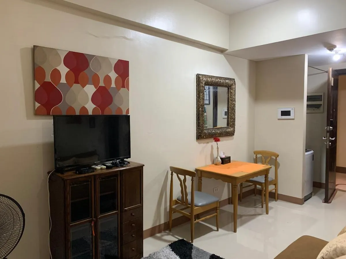 One Palm Tree Villas Condominium - Studio 2Nd Fl With Balcony - Across Terminal 3 Airport Pasay 0*,