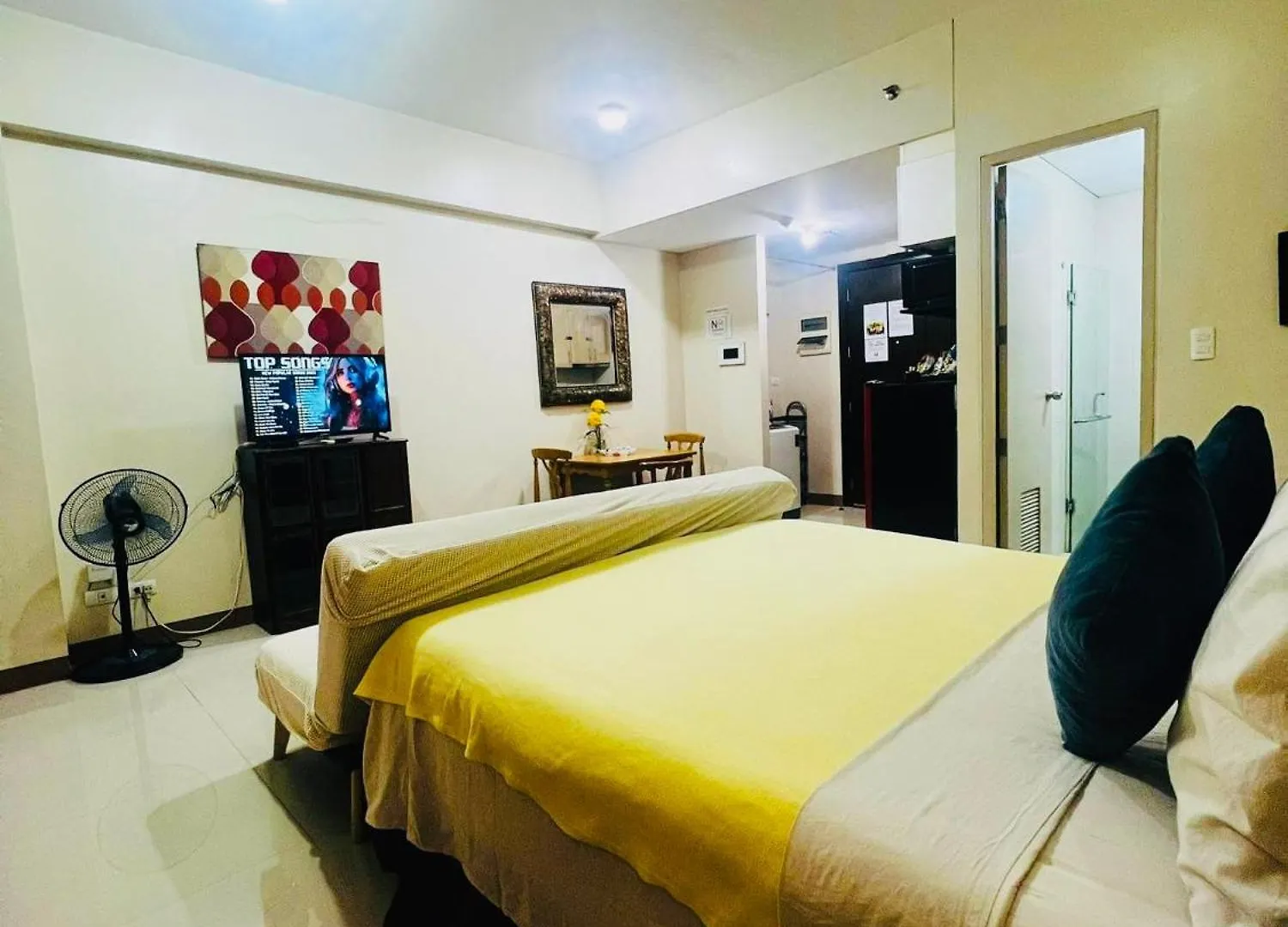 One Palm Tree Villas Condominium - Studio 2Nd Fl With Balcony - Across Terminal 3 Airport Pasay Aparthotel