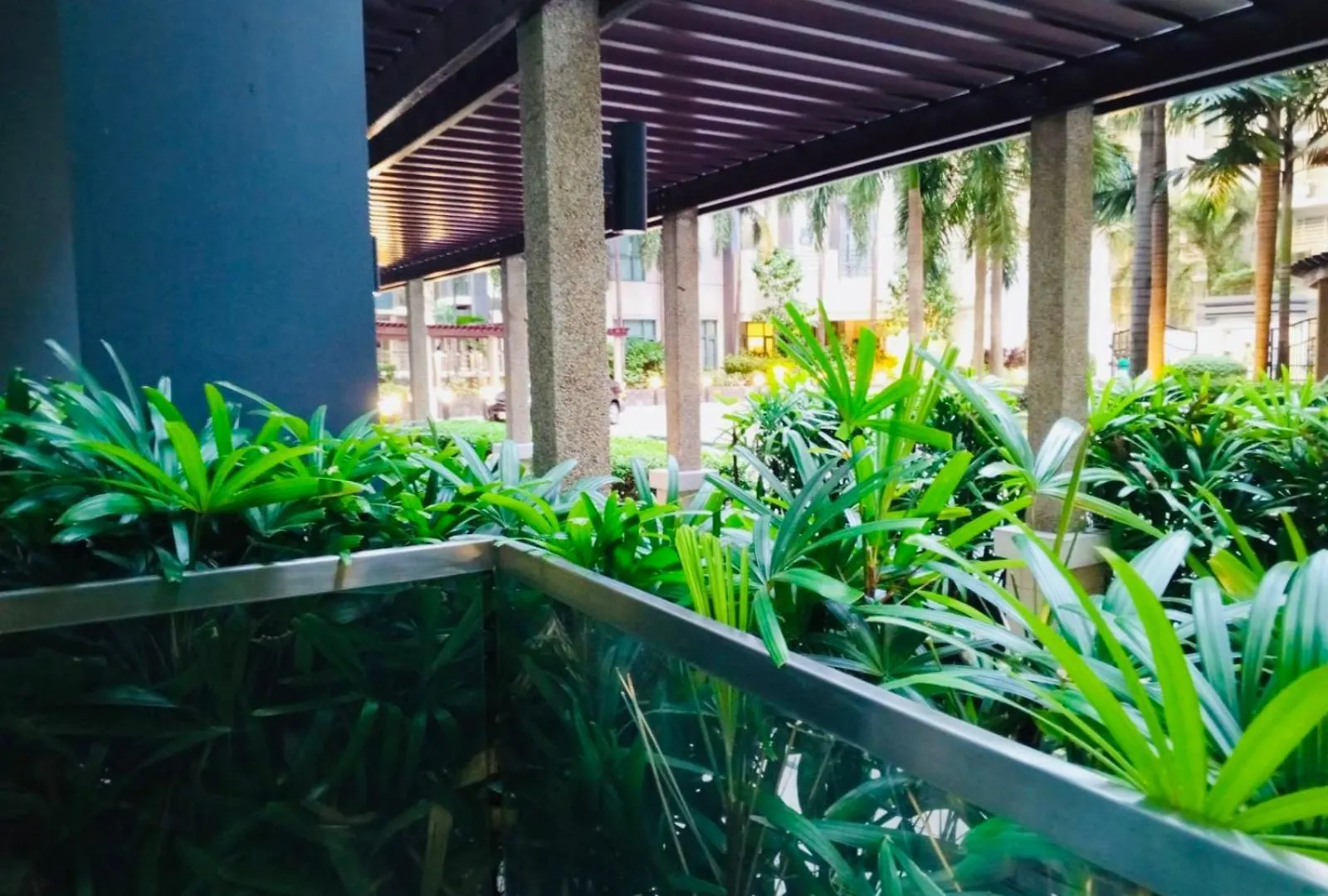 One Palm Tree Villas Condominium - Studio 2Nd Fl With Balcony - Across Terminal 3 Airport Pasay Aparthotel