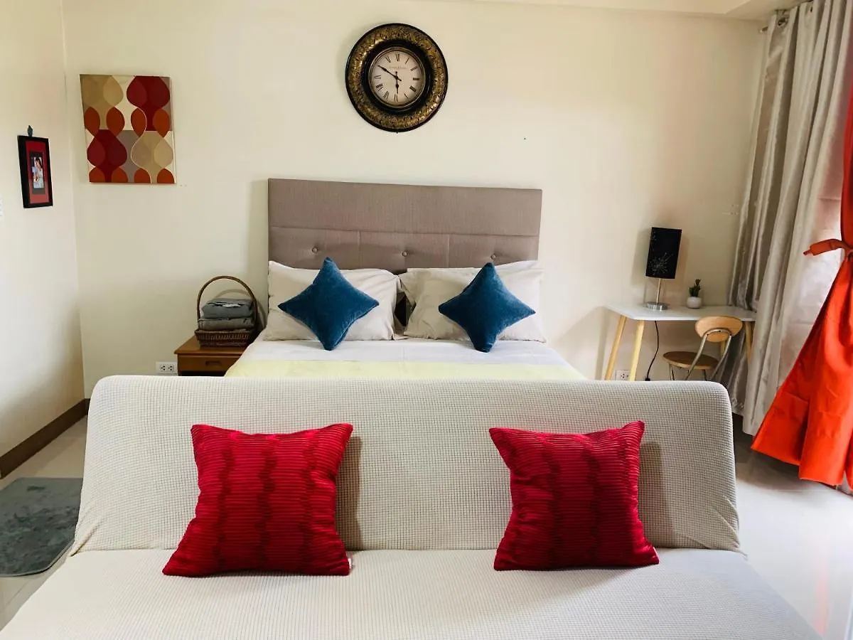One Palm Tree Villas Condominium - Studio 2Nd Fl With Balcony - Across Terminal 3 Airport Pasay