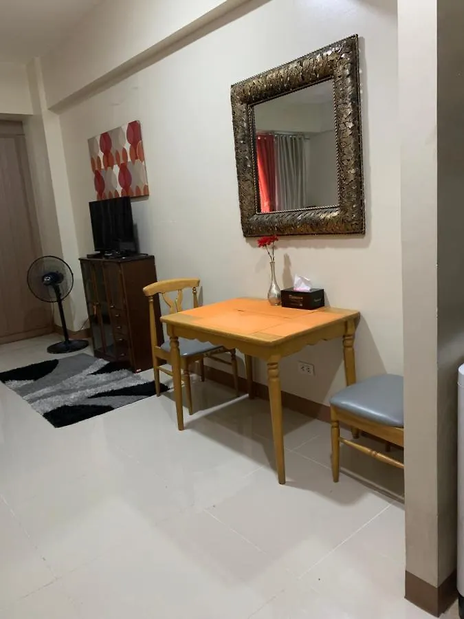 One Palm Tree Villas Condominium - Studio 2Nd Fl With Balcony - Across Terminal 3 Airport Pasay