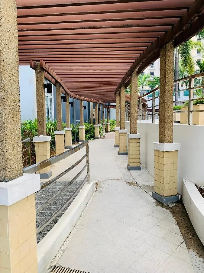 One Palm Tree Villas Condominium - Studio 2Nd Fl With Balcony - Across Terminal 3 Airport Pasay 0*,