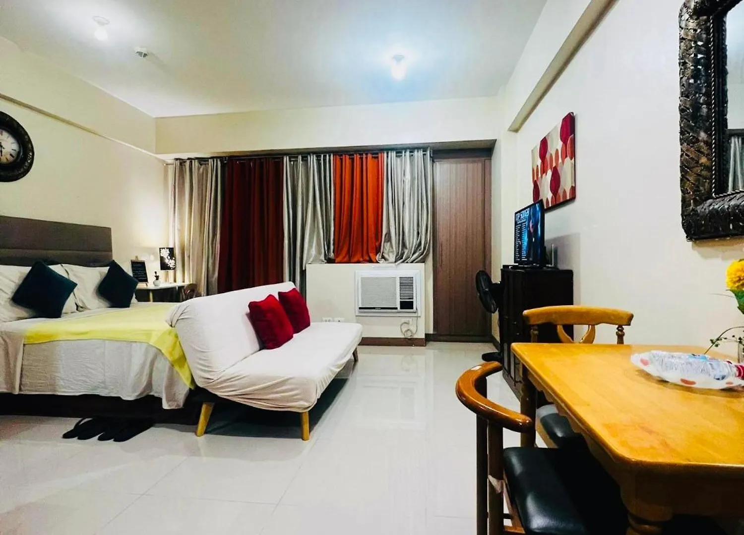 Aparthotel One Palm Tree Villas Condominium - Studio 2Nd Fl With Balcony - Across Terminal 3 Airport Pasay Philippines
