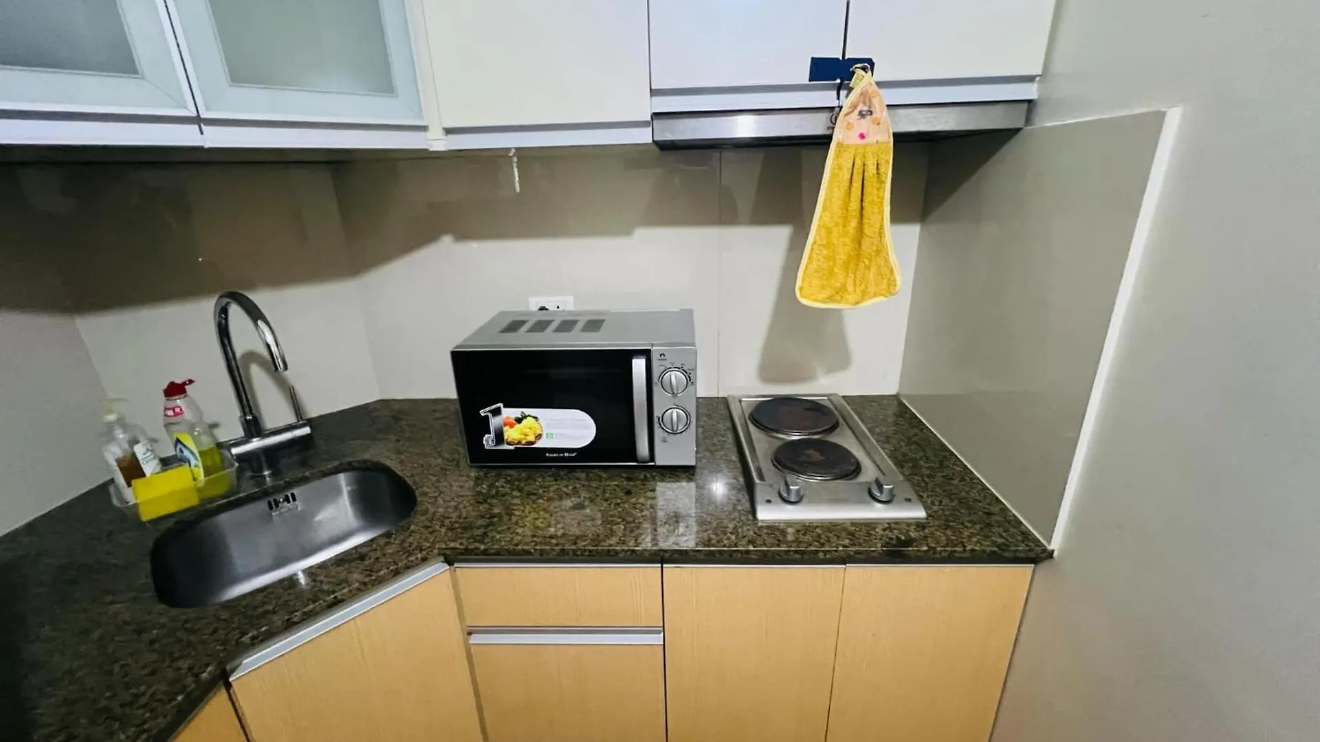 One Palm Tree Villas Condominium - Studio 2Nd Fl With Balcony - Across Terminal 3 Airport Pasay Philippines